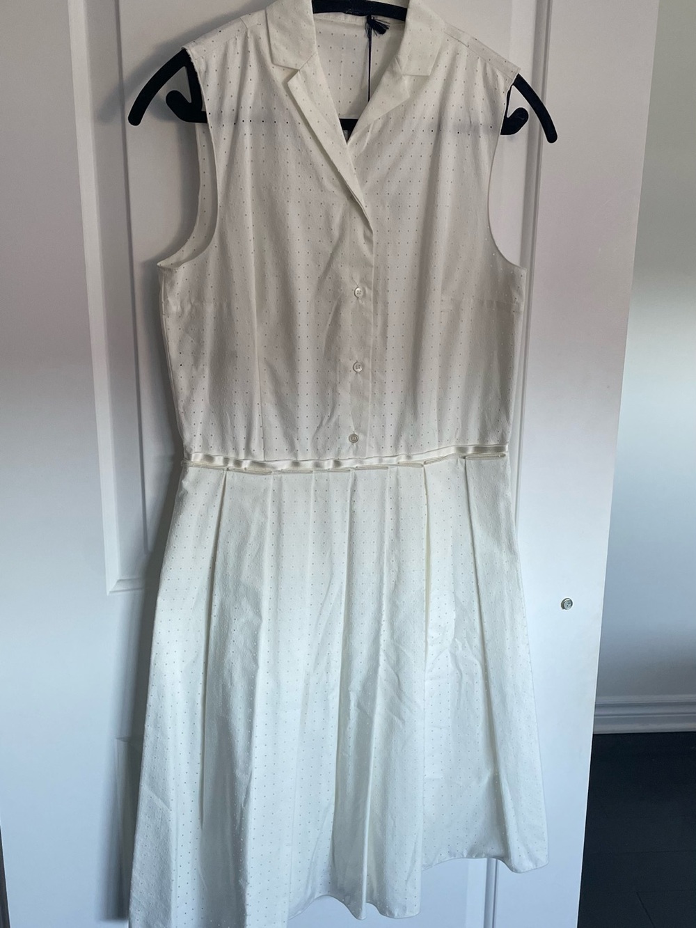 Jil Sander (Navy) White Sleeveless Eyelet Shirt Dress
